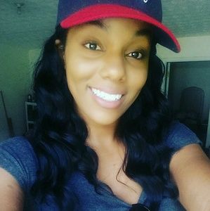 Meet your Posher, Anesa